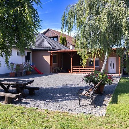 Ferienwohnung Kincso Vendeghaz Sárospatak Exterior foto