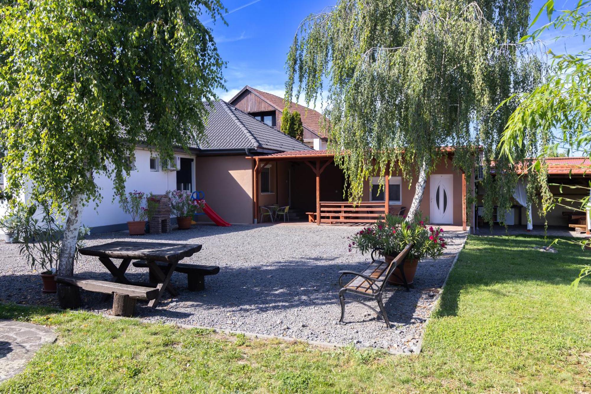 Ferienwohnung Kincso Vendeghaz Sárospatak Exterior foto